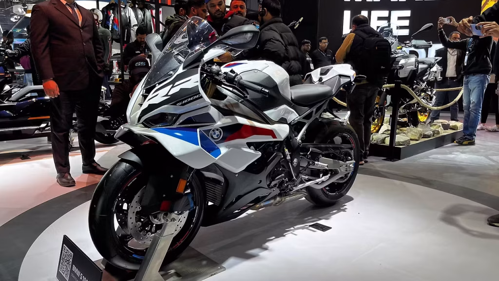 2025 BMW S 1000 RR Price, Mileage, Features & Reviews Key Specifications